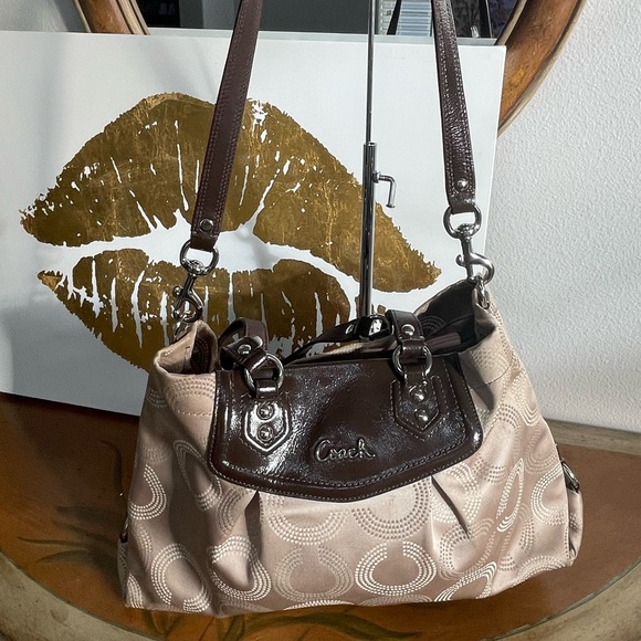 Coach Signature C Brown and Cream shoulder bag - Picture 11 of 17